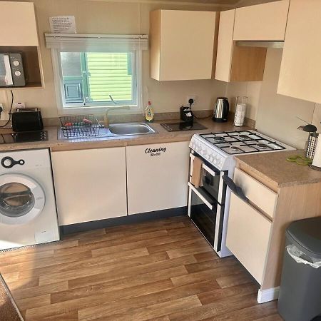Two Bedroom Willerby Parkhome In Uddingston, Glasgow Esterno foto